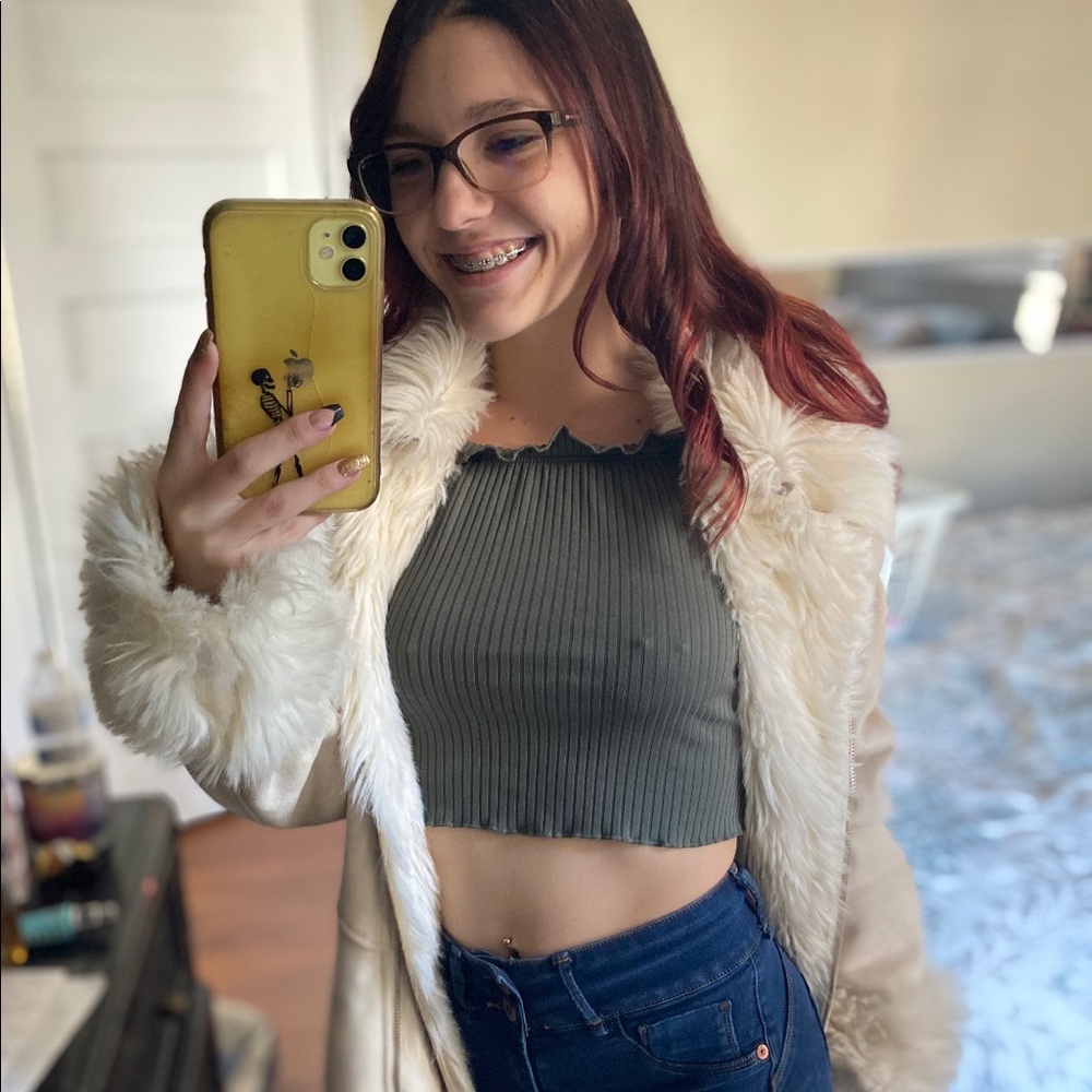 Meet your posher, Sammantha!